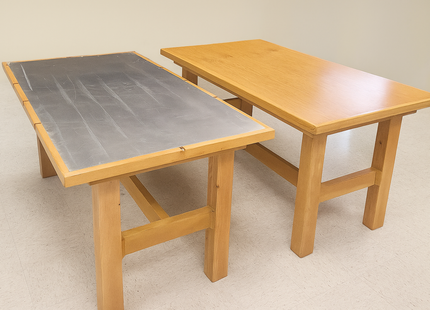 Wood Table in Accordance to IEC 61000-4-2