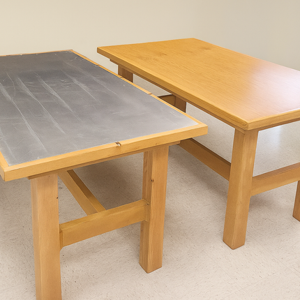 Non conductive tables built in accordance to IEC 61000-4-2, horizonal coupling plane mounted standard