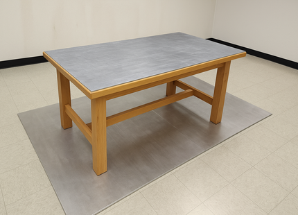 Wood Table in Accordance to IEC 61000-4-2